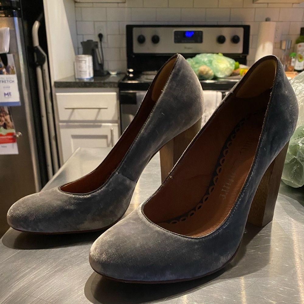Juicy couture velvet heels